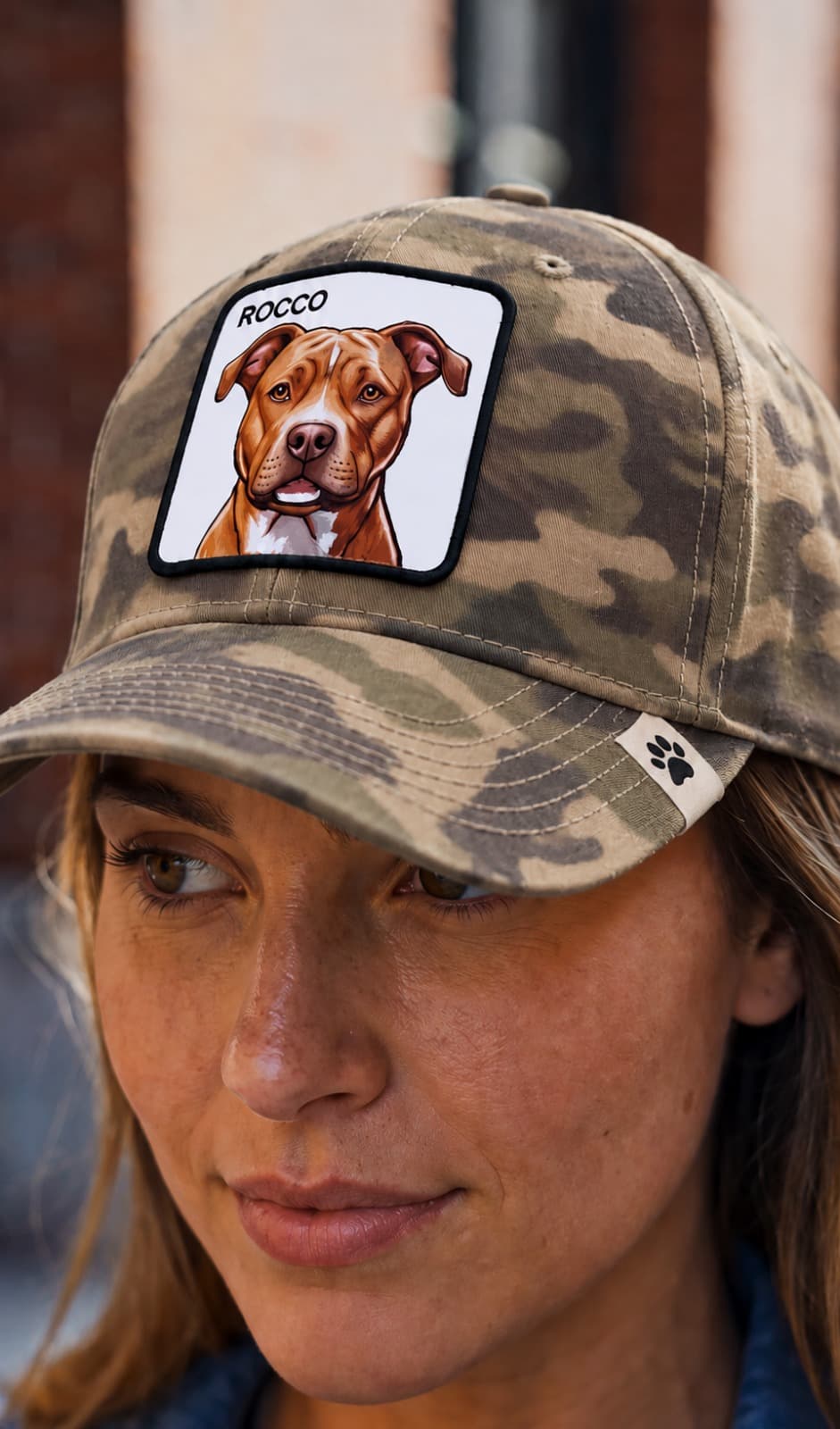 Modelo con gorra Quiéreme 4